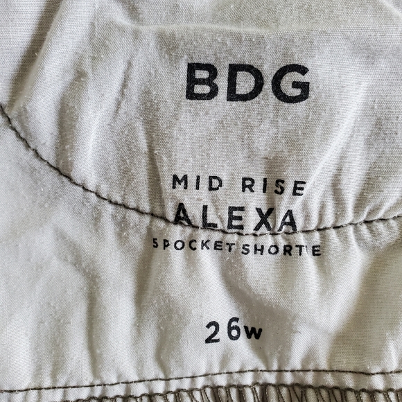 BDG Size 26w Shorts - Picture 6 of 6